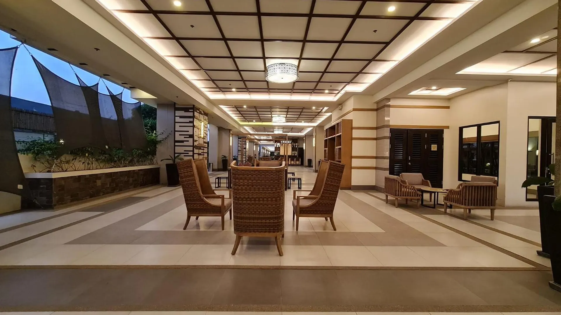 Calathea Place Aparthotel Manila